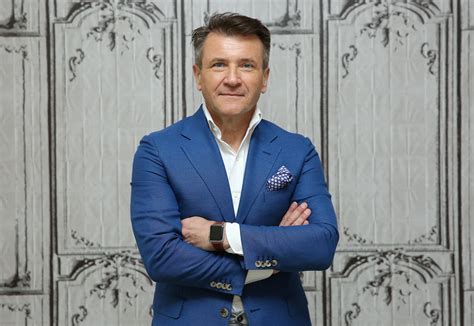 ‘Shark Tank’ investor Robert Herjavec describes the best way to ask for a raise