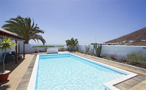 VillasPlayaBlanca | Why book with us? | Villa Holidays in Playa Blanca ...