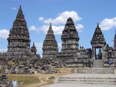 Prambanan Temple History Review | NATURAL CHARM INDONESIA