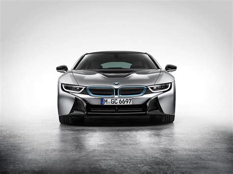 Motor Verso: BMW i8 - 0-60 in 4.4 Seconds