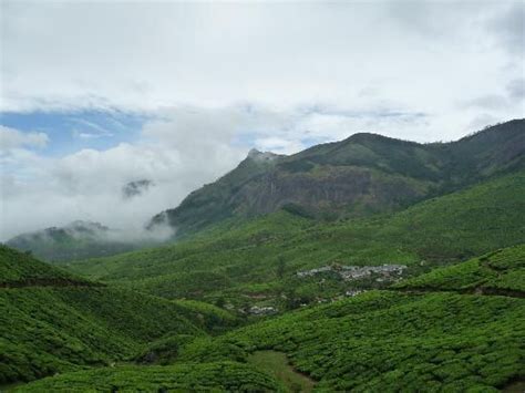 Kolukkumalai Tea Estate - Kerala, India I was here in 2004. Beautiful ...