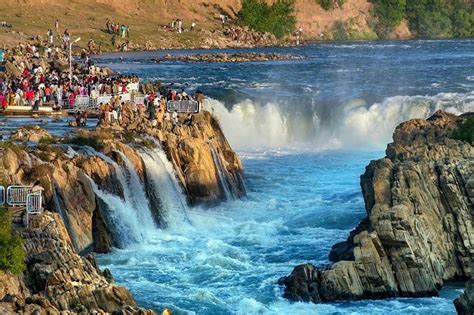 Jabalpur: Walking Through The City Of Rocks - Memorable India BlogMemorable India Blog