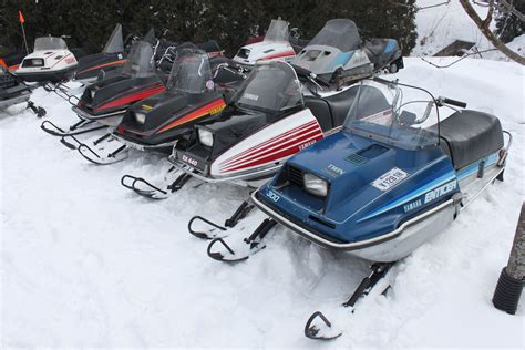 Nice bunch of vintage Yamaha's. | Snowmobile, Vintage sled, Yamaha