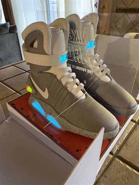 Nike Air Mag Marty Mcfly 2016 self lace brand new size 9 for Sale in Beaumont, CA - OfferUp