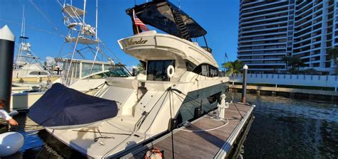 52 Carver C52 Command Bridge 2019 | HMY Yachts