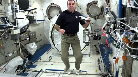 Station Astronauts Do Experiment for 'Cosmos' | International space ...