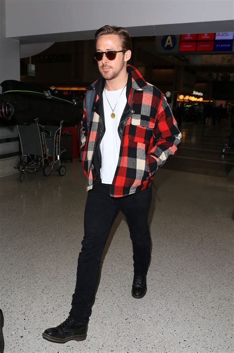 Ryan Gosling Gives Airport Style a Menswear Update | Vogue