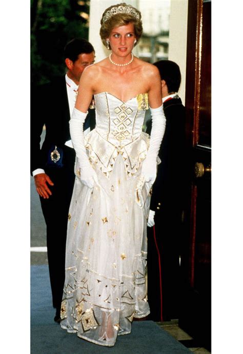 Princess Diana's Best Fashion Looks - The Evolution of Princess Diana's ...