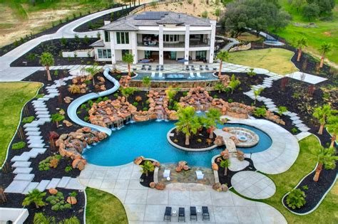 This California mansion comes with its own water park