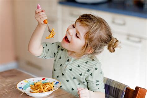 How to Get Your Toddler to Eat More Foods