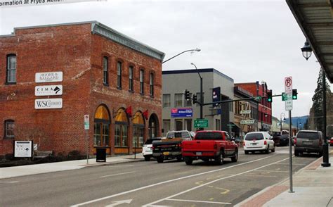 Pacific Avenue in downtown Forest Grove, Oregon image - Free stock ...