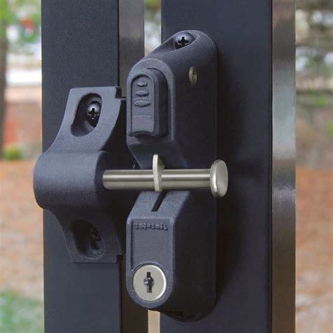 Types Of Outdoor Gate Locks - Design Talk