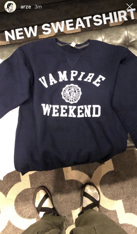 New merch alert 🚨 : r/Vampireweekend