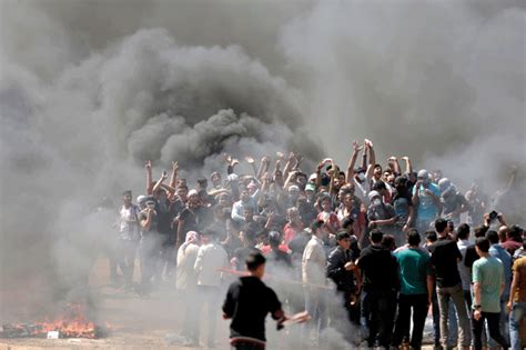 Over 40 dead in massive Gaza border protest | Borneo Post Online