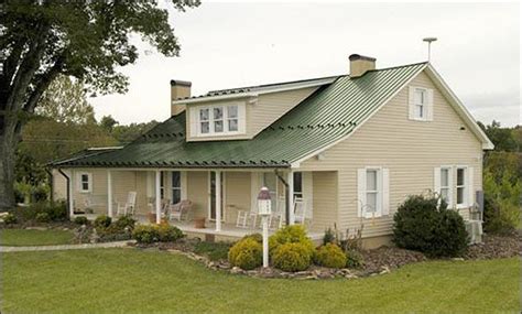 exterior house colour schemes with green roof - Google Search | Green ...