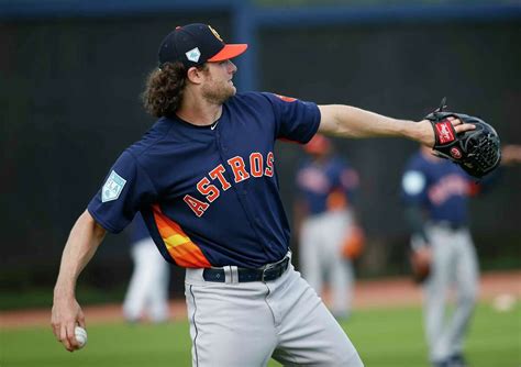 Astros' Gerrit Cole, Wade Miley pleased with their spring debuts