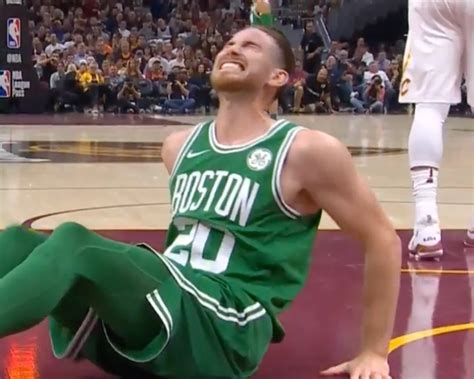 Gordon Hayward Suffers Gruesome Leg Injury in NBA Season Opener