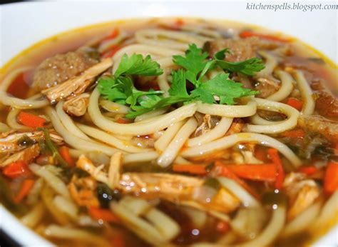 Kitchen Stuff Reviews: Thukpa - Noodle Soup