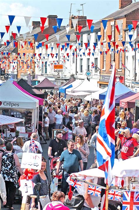 'Best ever' as crowds throng the streets at latest Alcester Food Festival - The Redditch Standard