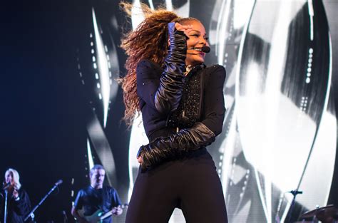 Janet Jacksonâ€™s State of the World Tour: Photos & Best Moments ...