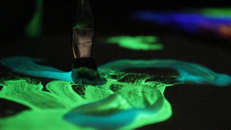 Glow in the Dark Powder, Paint and Epoxy Resin - YouTube