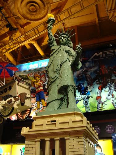 Lego Statue of Liberty | Ben Sutherland | Flickr