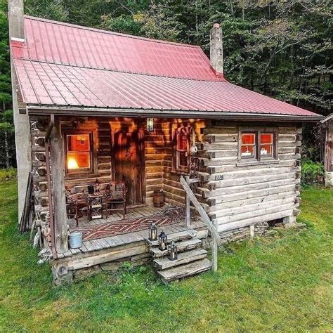 Cabin in the woods 🌲 | Cabins in the woods, Cabins and cottages, Rustic house