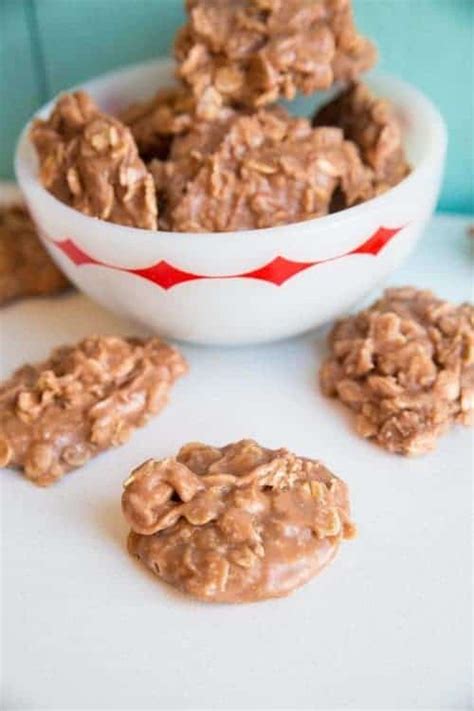 No-Bake Chocolate Peanut Butter Oatmeal Cookies - The Kitchen Magpie