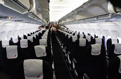 Air France Aircraft Interiors - Airbus A320 Cabin - The Airchive 2.0