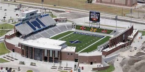 McKinney ISD Stadium - Precast Concrete Manufacturers Association