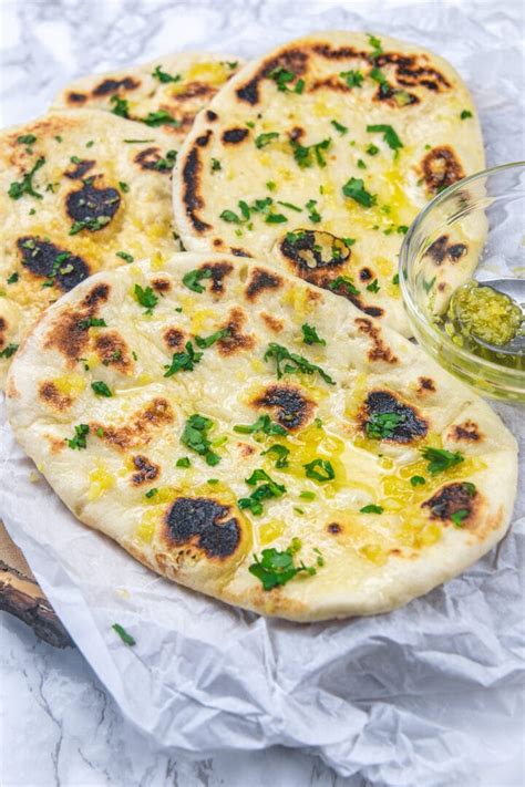 Garlic Naan Recipe (Indian Bread) - Spice Up The Curry