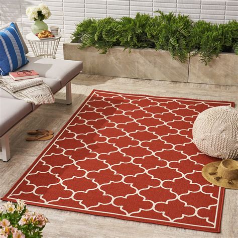 Indoor/ Outdoor Geometric 5 x 8 Area Rug, Red,Ivory - Walmart.com