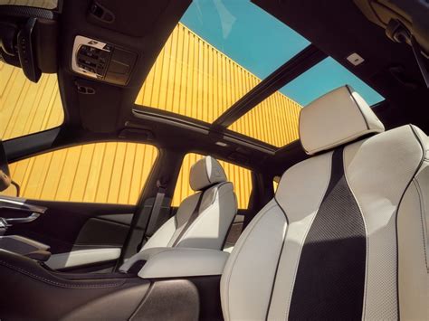 2025 Acura RDX: 69 Interior Photos | U.S. News