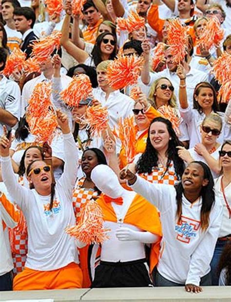 The Fans are the Most Entertaining Part of College Football - Athlon Sports