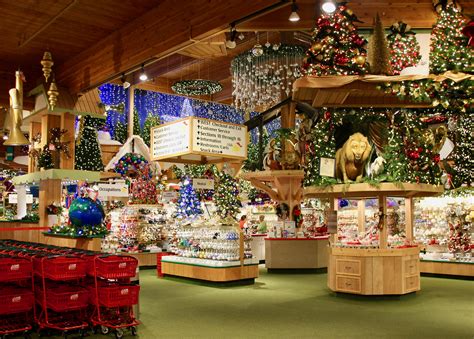 Bronner’s CHRISTmas Wonderland – Amanda Markel