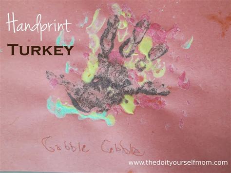 The Do-It-Yourself Mom: Preschool Fall Craft: Handprint Turkey