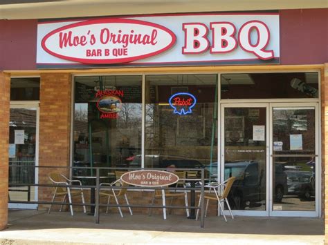 Boulder Colorado Moe's BBQ Dining Review - Boulder Real Estate News