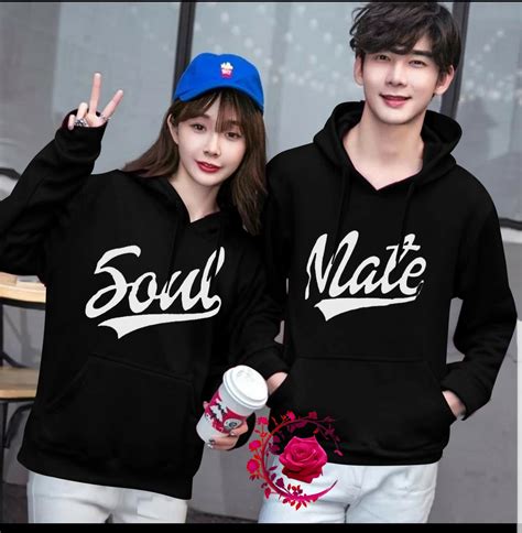 Model Baju Couple Terbaru Untuk Pasangan dan Keluarga - Gendis.id