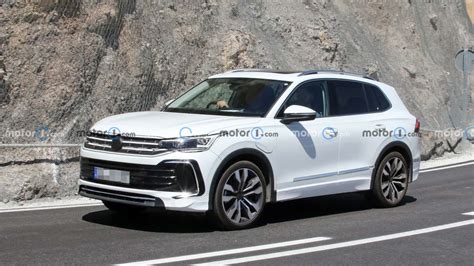 2024 Volkswagen Tiguan PHEV Spied Testing In Light…