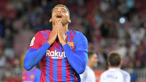 Ronald Araujo Sends Barcelona Fans Message After Injury