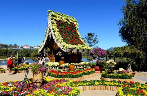 Visit the flower garden of Dalat city - AGO Tourist