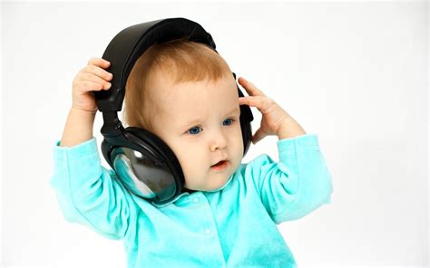 Cute Little Blue Eyes Baby Boy With Head Phone HD Wallpaper | Cute ...