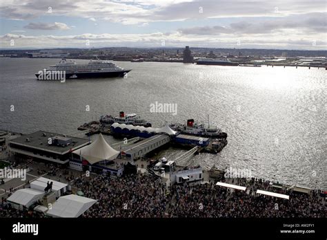 Liverpool Mathew Street Festival 2005 Stock Photo - Alamy