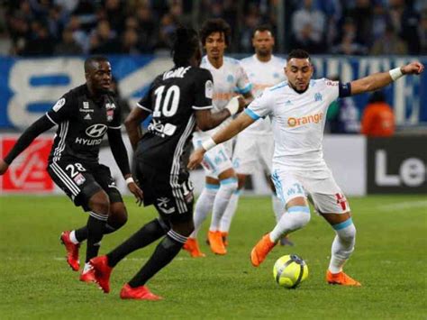 Ligue 1 match CALLED OFF after Lyon team bus pelted with stones, coach ...