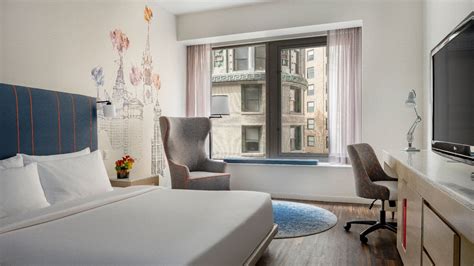 Lower Manhattan Hotel Rooms & Suites | Hyatt Centric Wall Street