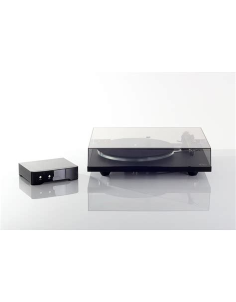 Rega Planar 6 Turntable - Hawthorne Stereo