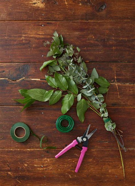 This DIY Greenery Garland Will Be the Star of Your Holiday Table