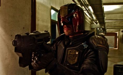 Movie Review: Dredd 3D (2012) - CC Food Travel