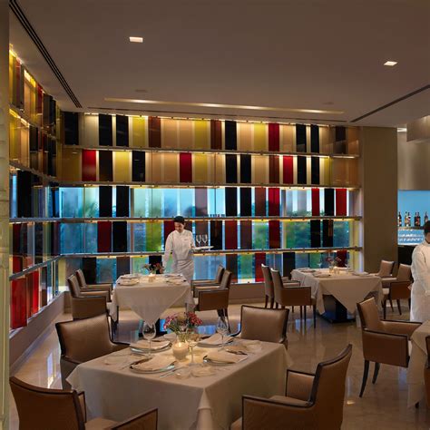 The Oberoi, Mumbai - Mumbai - Book a MICHELIN Guide Hotel