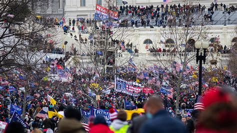 DC police arrest 13 people amid the Capitol riot